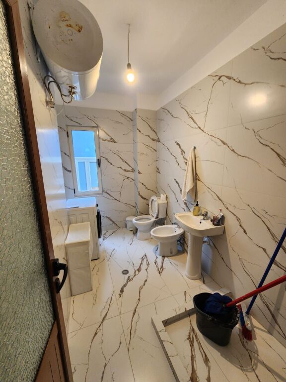 JEPET ME QERA APARTAMENT 2+1 PRAN  MARKATES