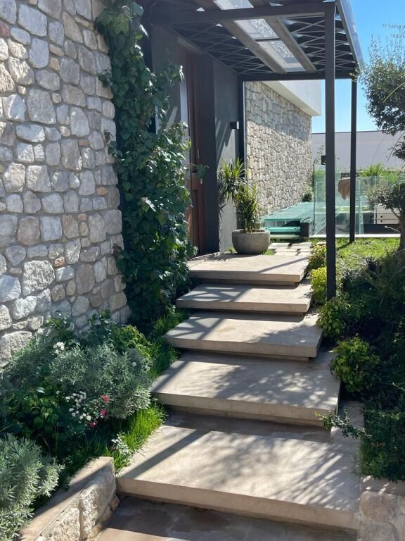 🏡 Vilë Individuale për Shitje – Liqeni i Farkës