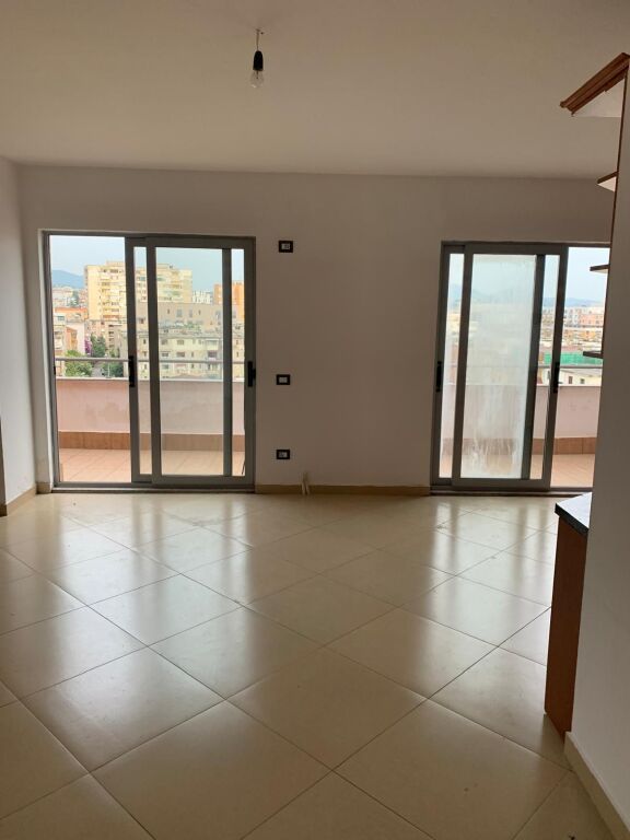 Apartament 3+1 per qira tek Tower Bridge 3 tek Oxhaku.