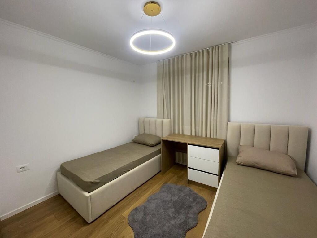 Apartament 2+1 me Qira tek Rr. Ali Demi