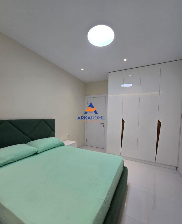 AFFITTASI APPARTAMENTO 1+1 A UNIVERS CITY 40.000 LEKE
