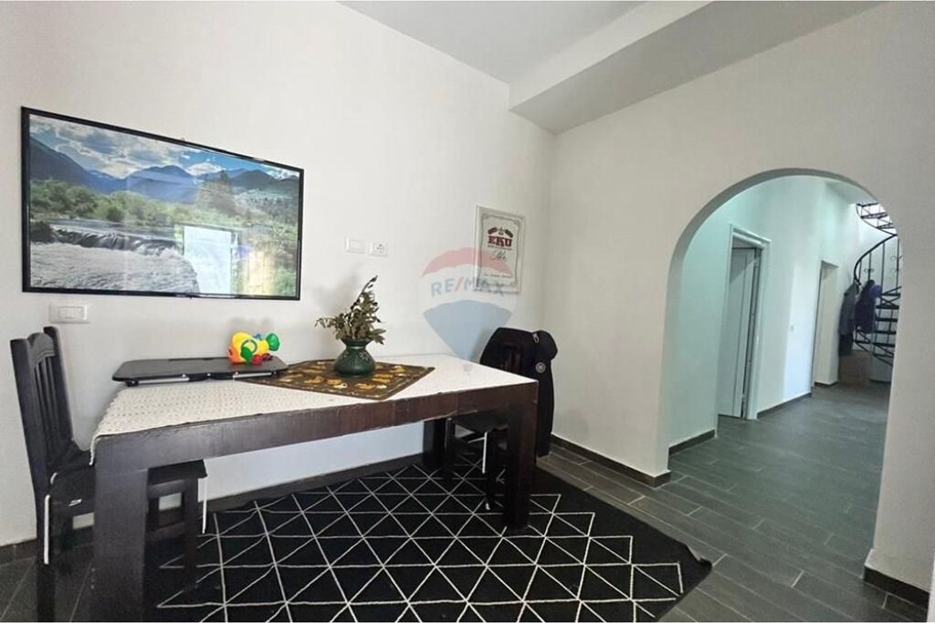 🏡 PRIVATE HOUSE 4+1 FOR RENT BABICË E MADHE, VLORË📍