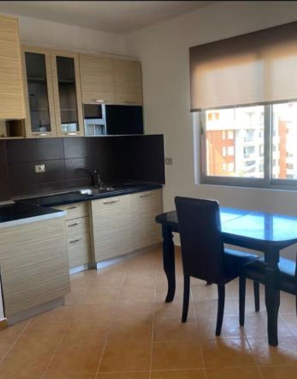 Vendesi in vendita appartamento 1+1 Astir vicino a Vero Caffe