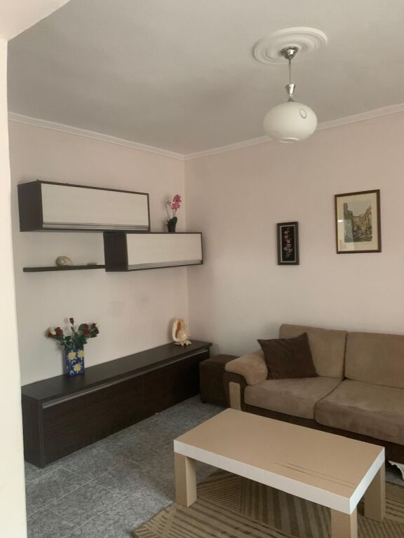 Apartment 2+1 for rent in the Kongresi i Elbasanit neighborhood