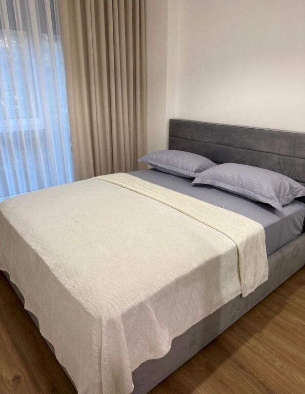 Jepet me qira apartament 1+1 te Rezidenca Oxa në Fresk!