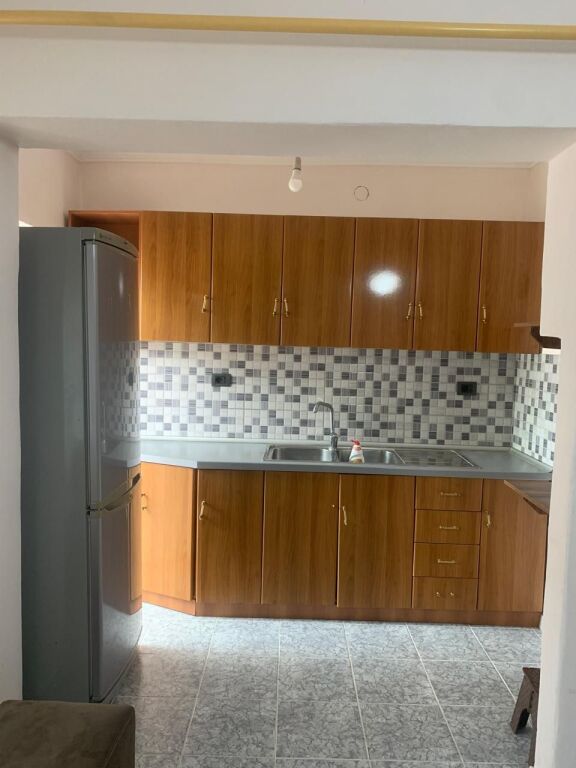 Apartment 2+1 for rent in the Kongresi i Elbasanit neighborhood