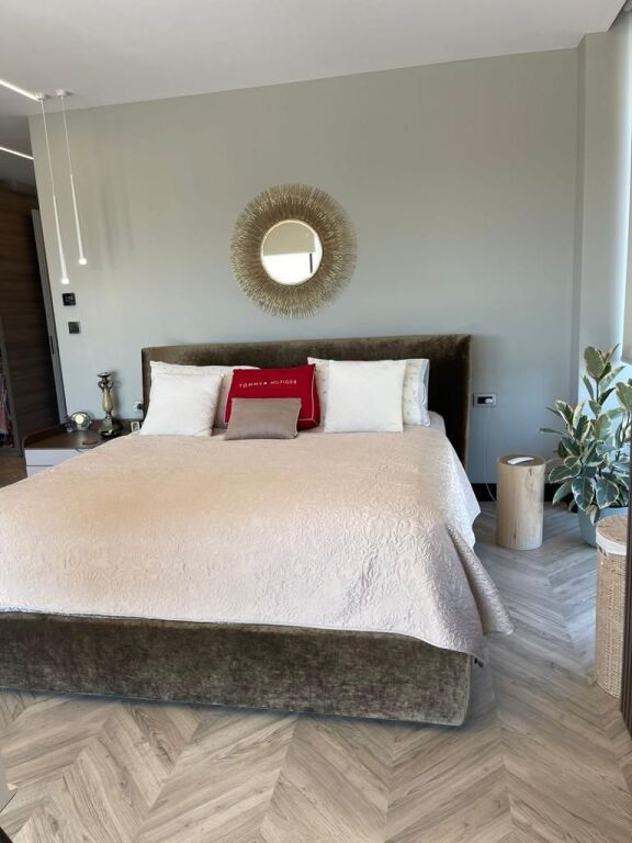 🏡 Villa Individuale in Vendita – Lago di Farka