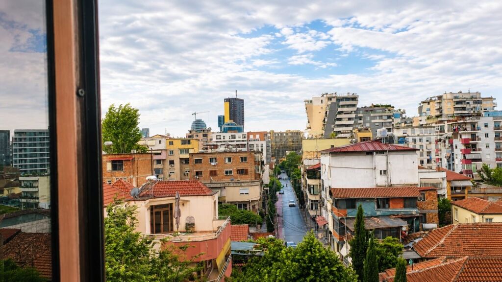 Apartament 2+1 per qera Gjimnazi partizani !