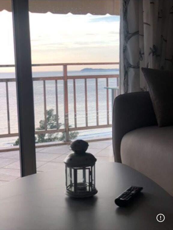 🏡🌊 For Rent | Jepet me qera Apartament 2+1 në Lungomare, Vlorë 🌊🏡