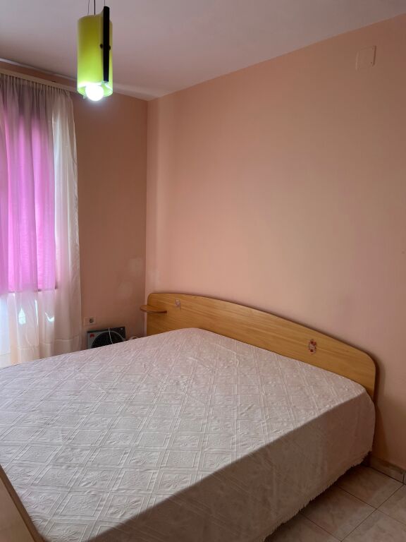 Jepet me qira 1+1 pas Shkolles Vasil Shanto 450 mije leke