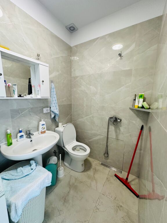 Jepet Me Qera Apartament 1+1+1 Post Parkimi