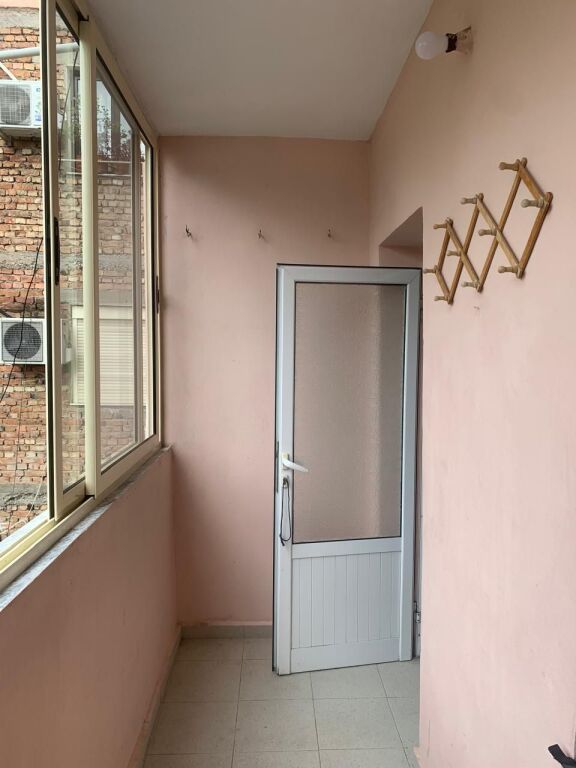 Apartment 2+1 for rent in the Kongresi i Elbasanit neighborhood