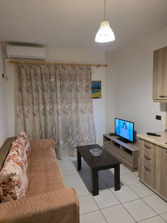 Qera | Apartament 1 + 1 | Xhamlliku | 400 €/muaj