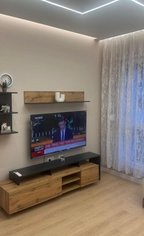 Jepet me qira apartament 1+1 te Univers City.