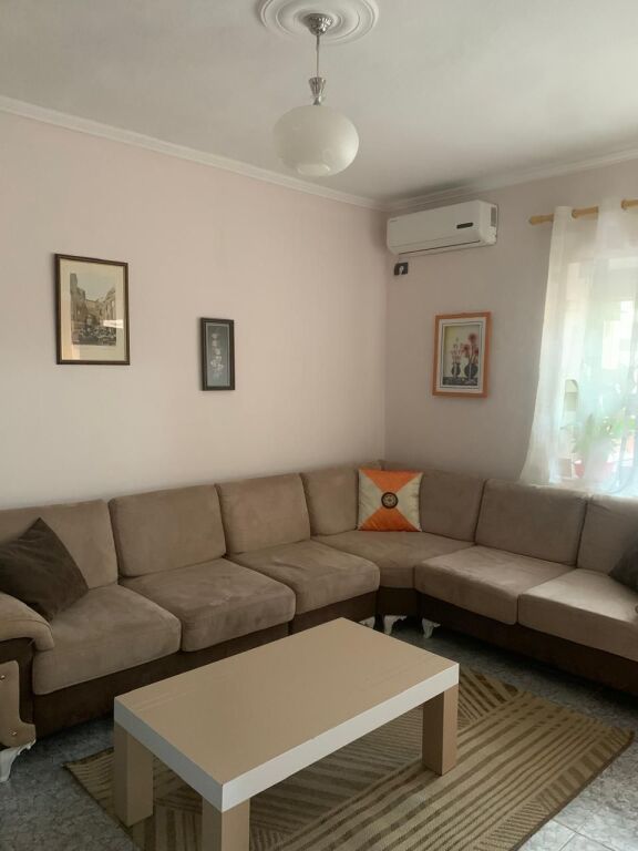 Apartment 2+1 for rent in the Kongresi i Elbasanit neighborhood