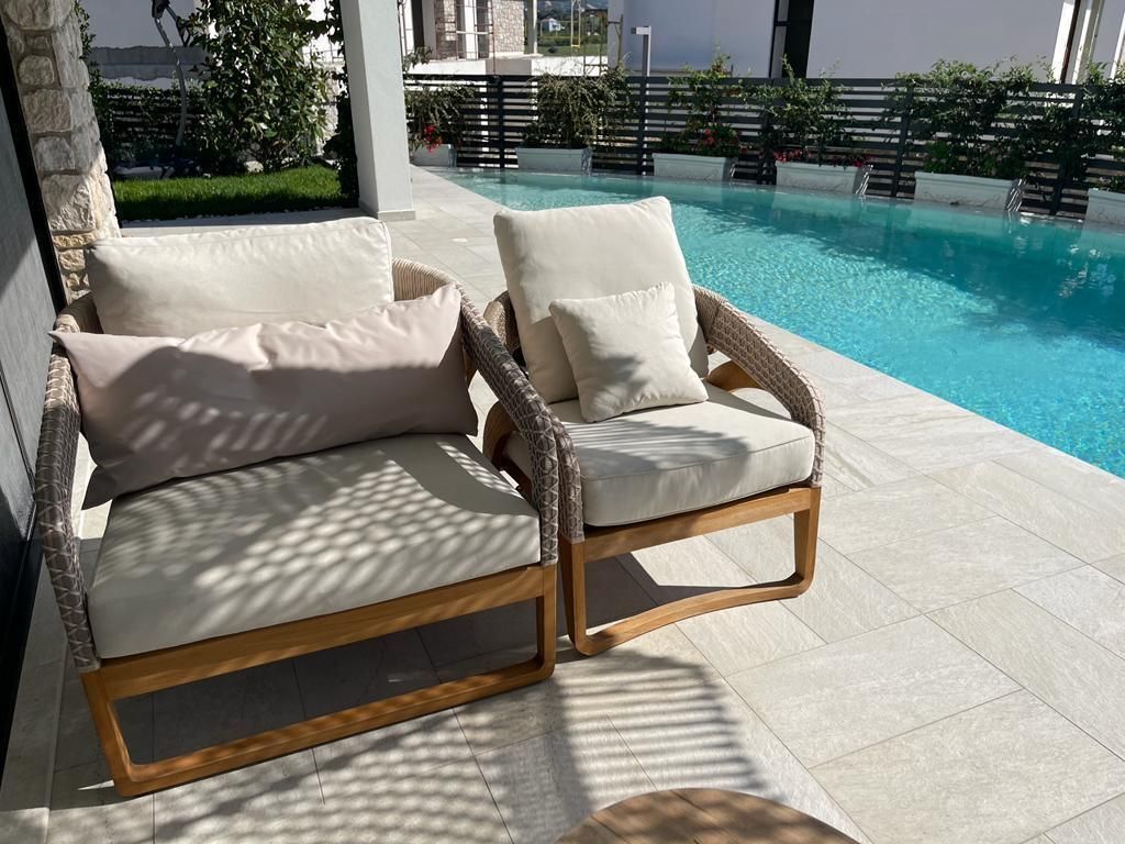 🏡 Villa Individuale in Vendita – Lago di Farka