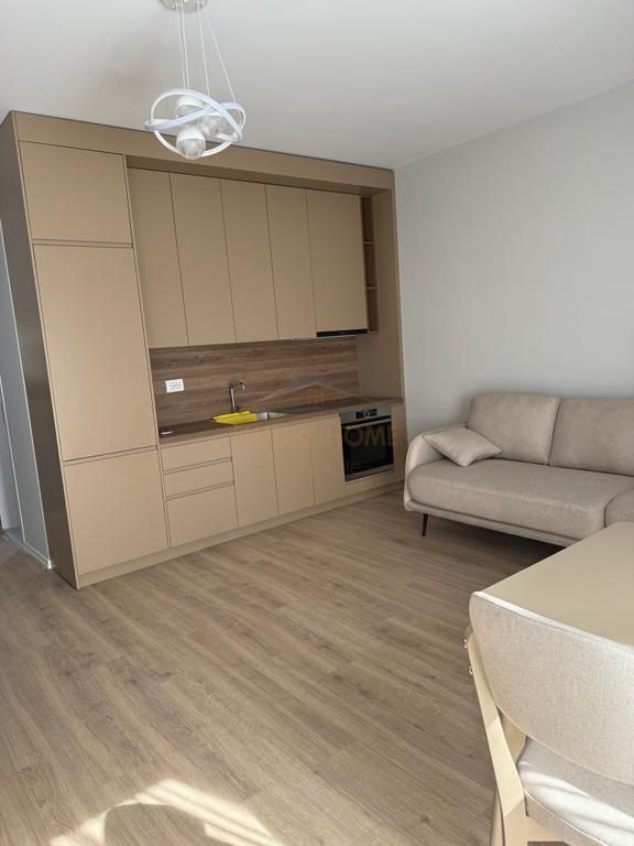 Rent, Apartment 1+1, Zogu i Zi