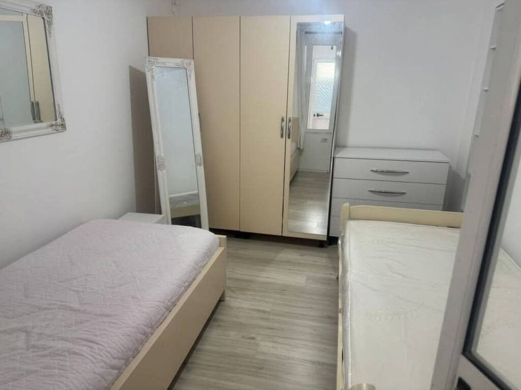 JEPET ME QIRA SHTEPI PRIVATE 1+1+PARKIM - SHKOZE, TIRANE