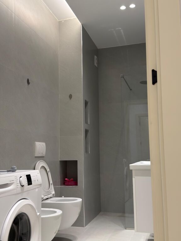 Appartamento 1+1+parcheggio in affitto al rondò di Shkoze