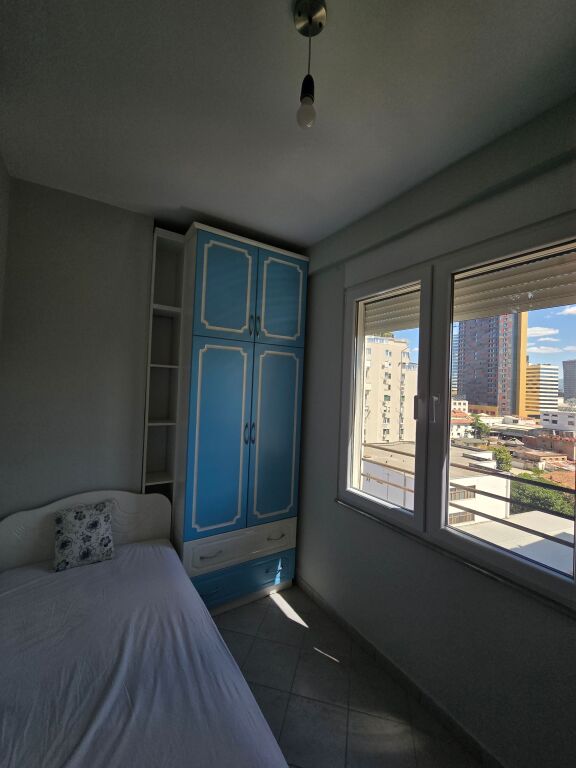 Apartament me qera qender