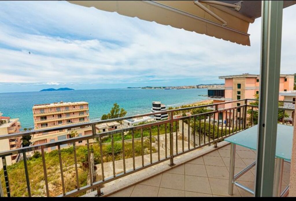 🏡🌊 For Rent | Jepet me qera Apartament 2+1 në Lungomare, Vlorë 🌊🏡