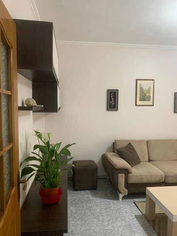 Apartment 2+1 for rent in the Kongresi i Elbasanit neighborhood