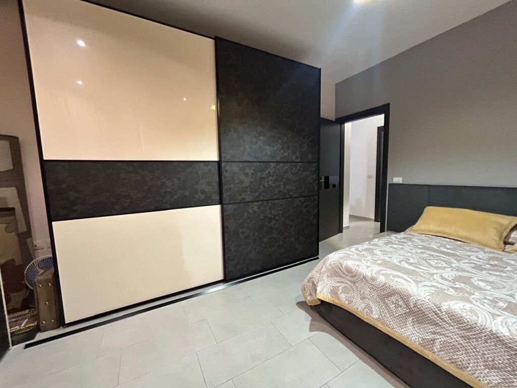 Apartment with garage for long term rent in Lungomare Vlore