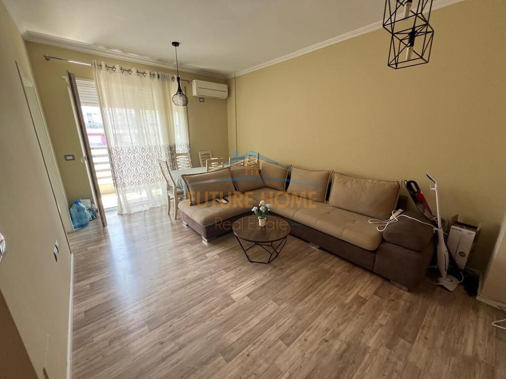Affitto, Appartamento 1+1, Porcelan, Tirana.
