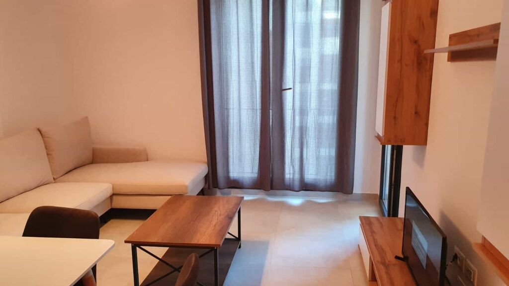 Appartamento In Affitto 1+1 Al Complesso Zircon (ID B2101700) Tirana