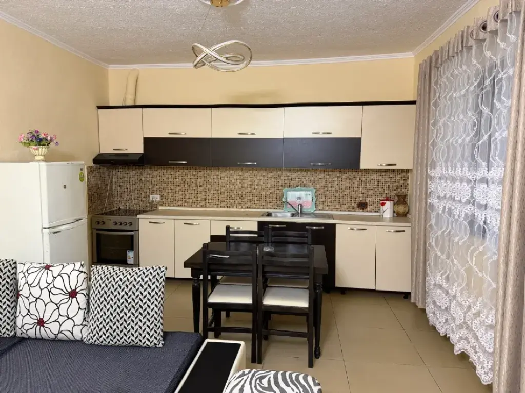 Affitto | Vilë 2 + 1 | Jordan Misja | 500 €/mese