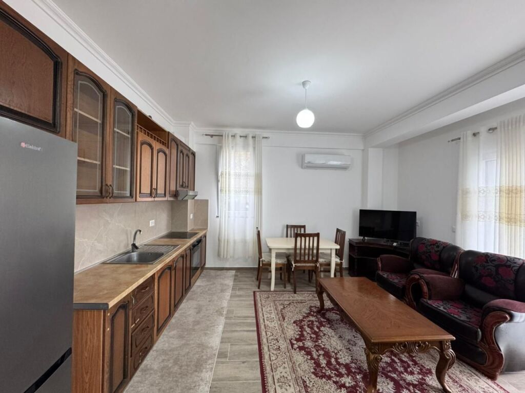 Apartament 2+1+2 Ballkone me qira – Kombinat !
