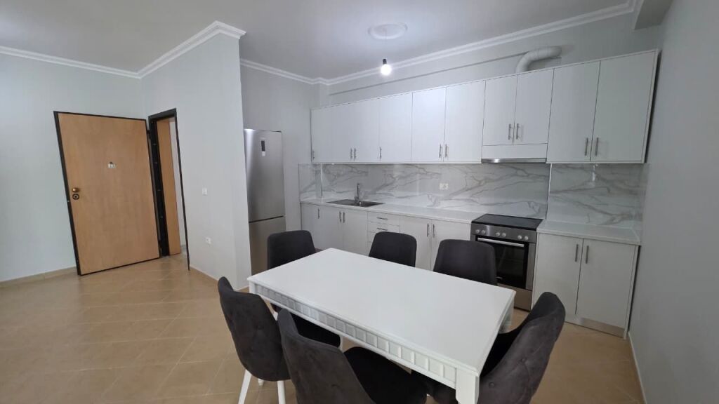 APARTMENT 2+1 FOR RENT NEAR THE BOULEVARD  VLORË