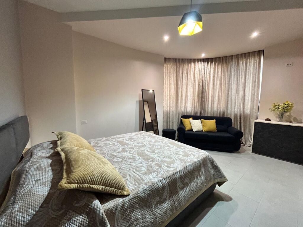 Apartment with garage for long term rent in Lungomare Vlore