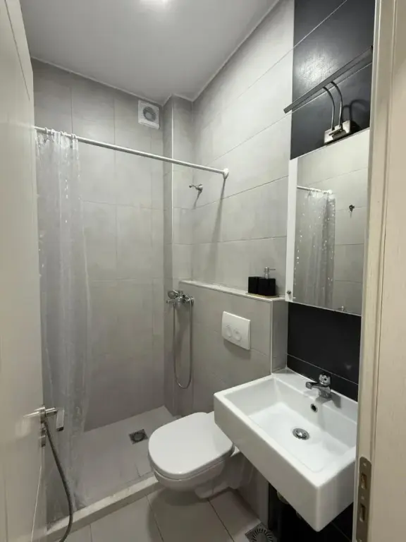 Affitto | Apartament 1 + 1 | Blloku | 600 €/mese