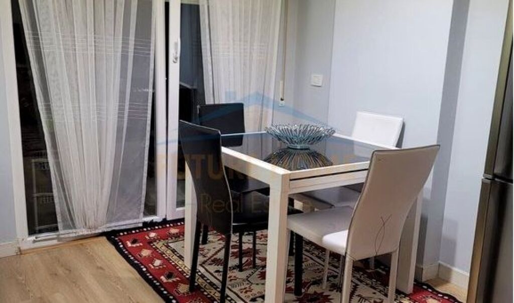 Affitto, Appartamento 2+1+2, Via 5 Maji, Tirana.