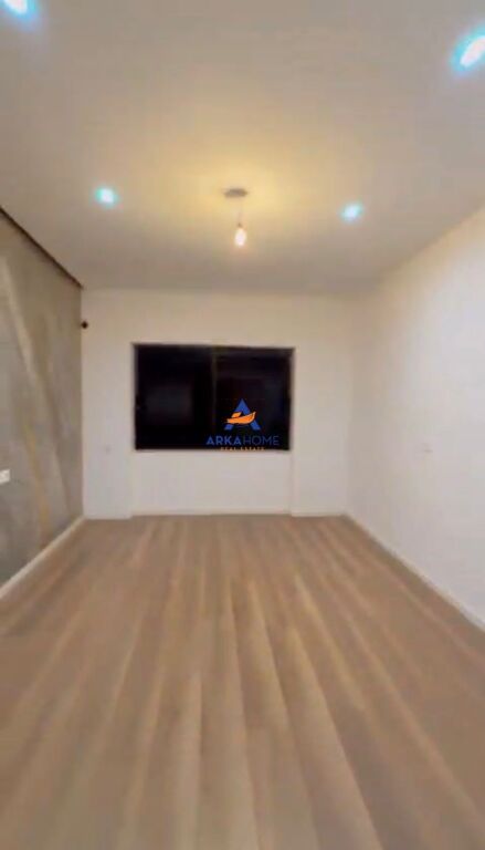 APPARTAMENTO / UFFICIO IN AFFITTO 80M2 "VIA PJETER BOGDANI, VICINO A ÇOKO" 1000 EURO