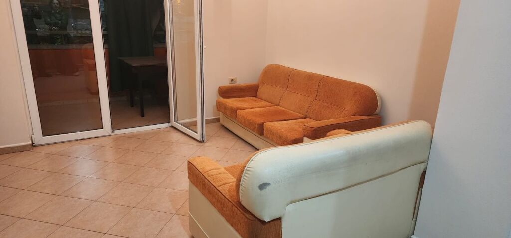 Apartament 1+1 për Qira tek Rruga Jordan Misja