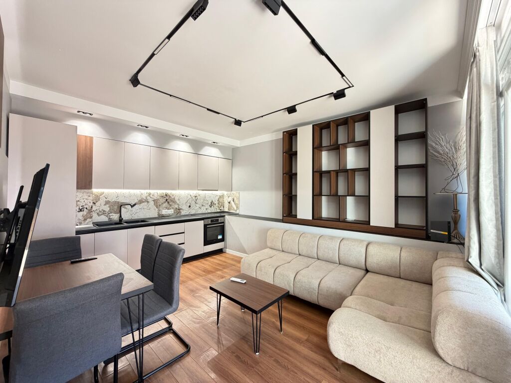 Qera apartament 2+1 , Perball kompleksi delijorgji rruga e kavajes