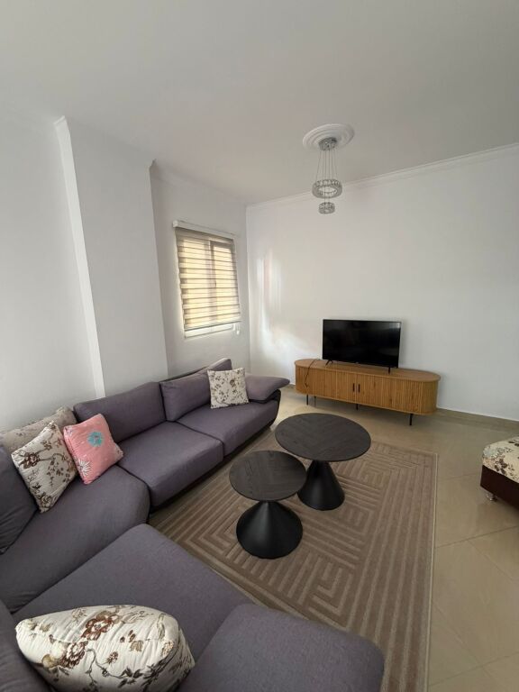 APARTAMENT ME QIRA 2+1 PRANE KODRES DIELLIT