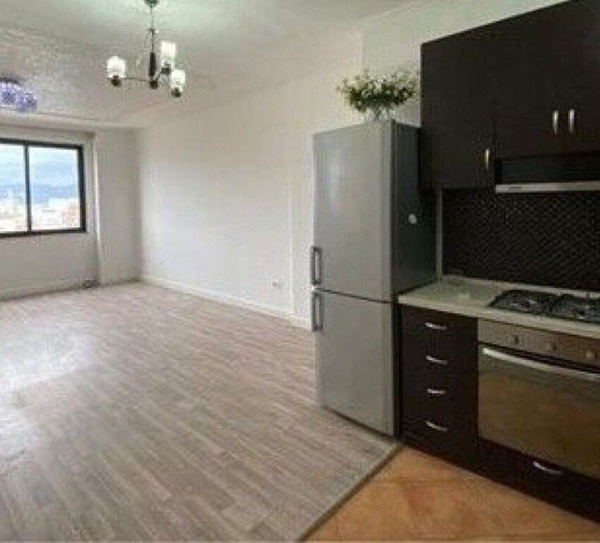 AFFITTO, APPARTAMENTO 3+1+2, EX ESPOSIZIONE, TIRANA(530581009-1)