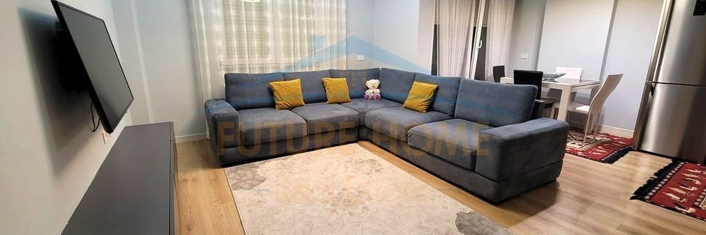 Affitto, Appartamento 2+1+2, Via 5 Maji, Tirana.