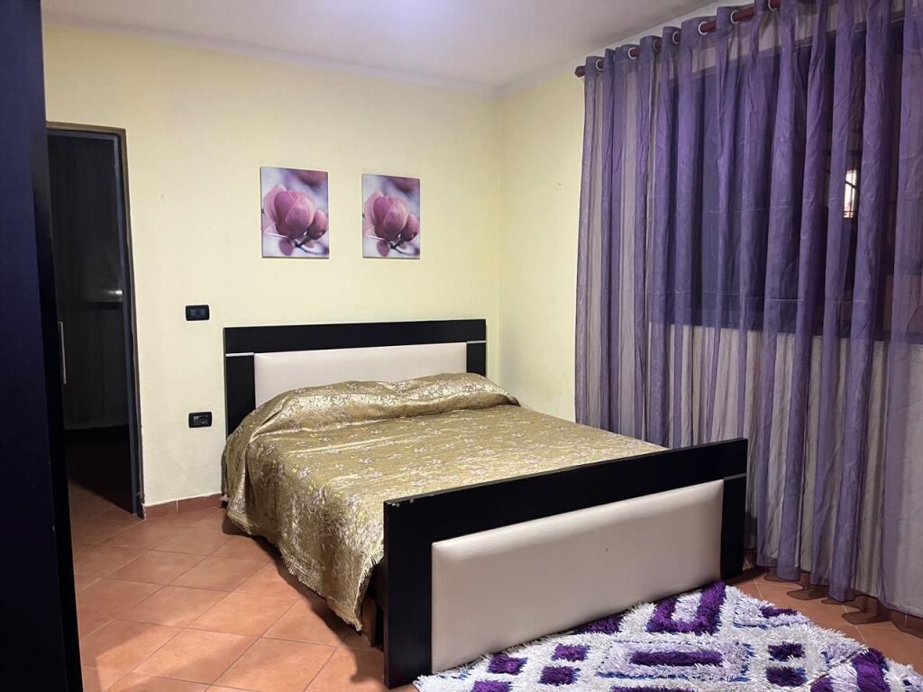🏢Bulevardi Zogu I,jepet me qera apartament 1+1,i mobiluar. 50,000Leke
