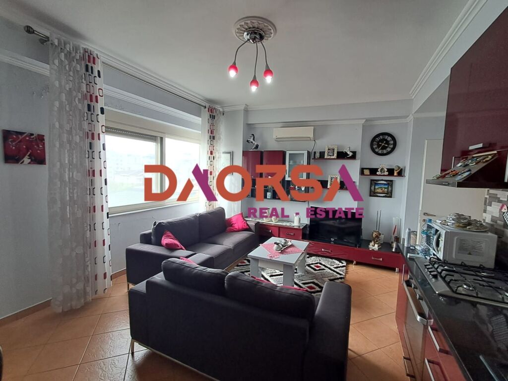 Shitet Apartament 1+1 në Plazh, Durrës