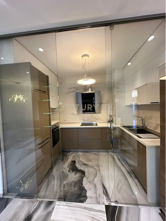 Jepet me qira apartament luksoz 1+1 tek Ring Center – Tiranë