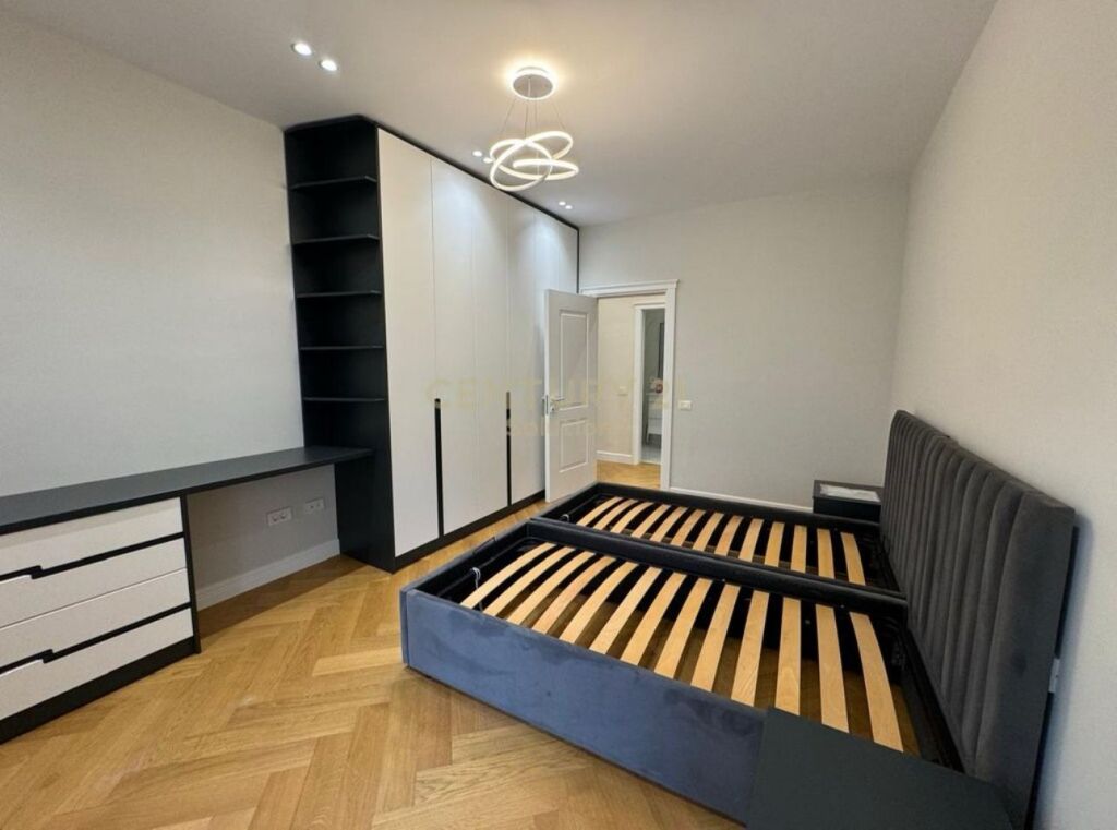 JEPET ME QERA APARTAMENT 2+1+2