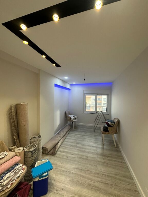 *ULET CMIMI* APARTAMENT 3+1 PER SHITJE NE ASTIR