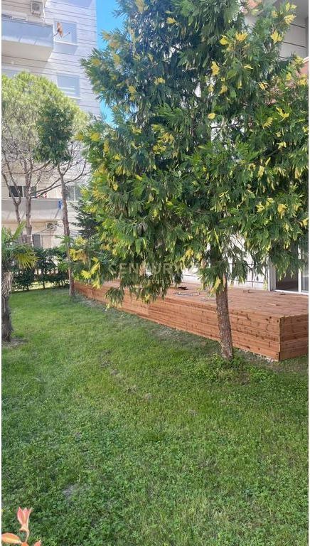 Appartamento con Veranda in Vendita vicino a Bellavista Resort, Qerret