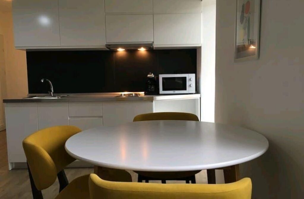 For rent 1+1 Rrugaica Sales