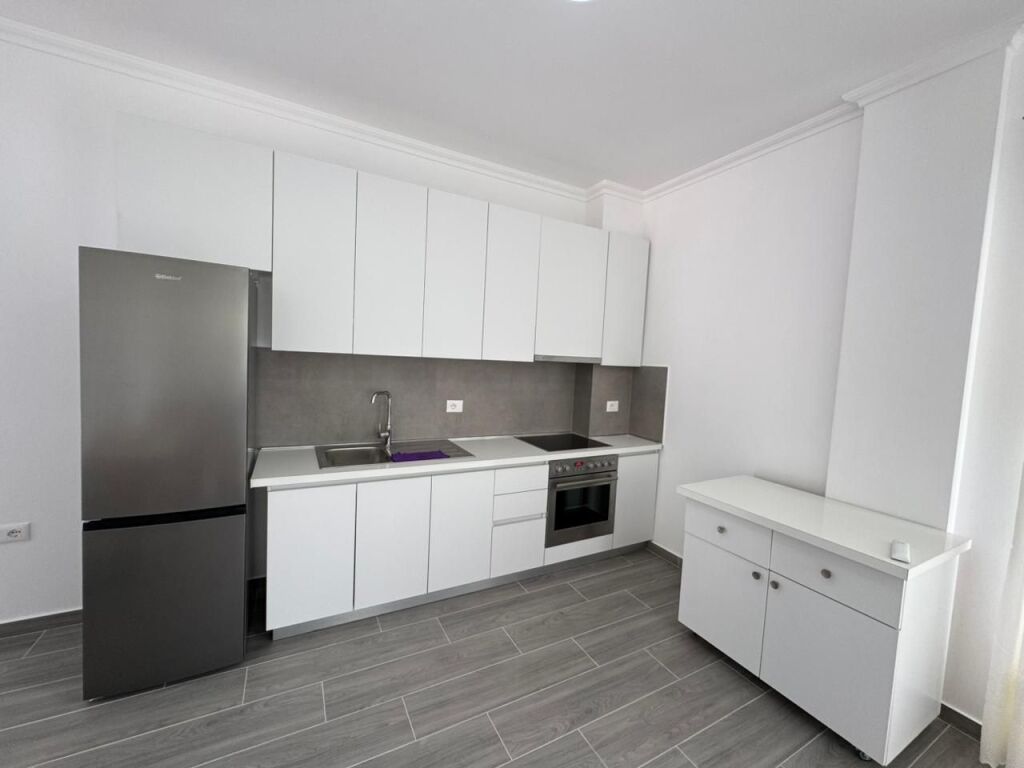 Apartament 2+1 me qira – Kombinat !