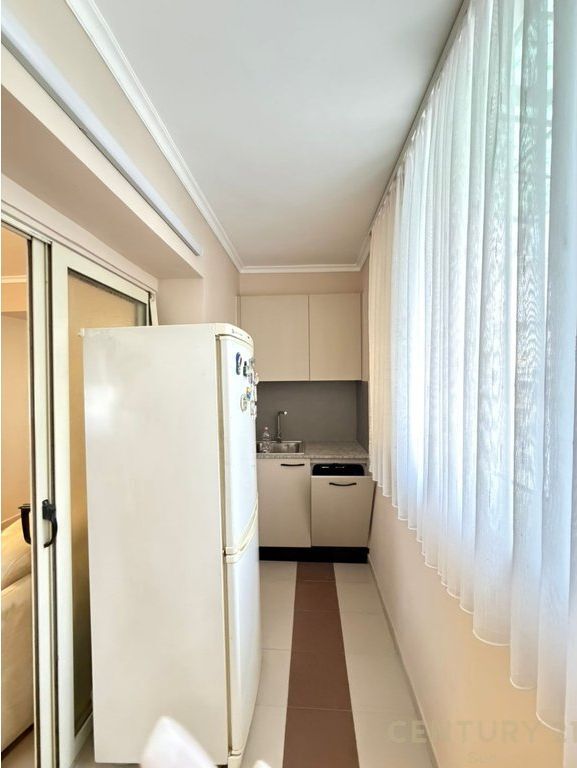 APARTAMENT ME QIRA 2+1 PERBALL SHKOLLES QEMAL STAFA